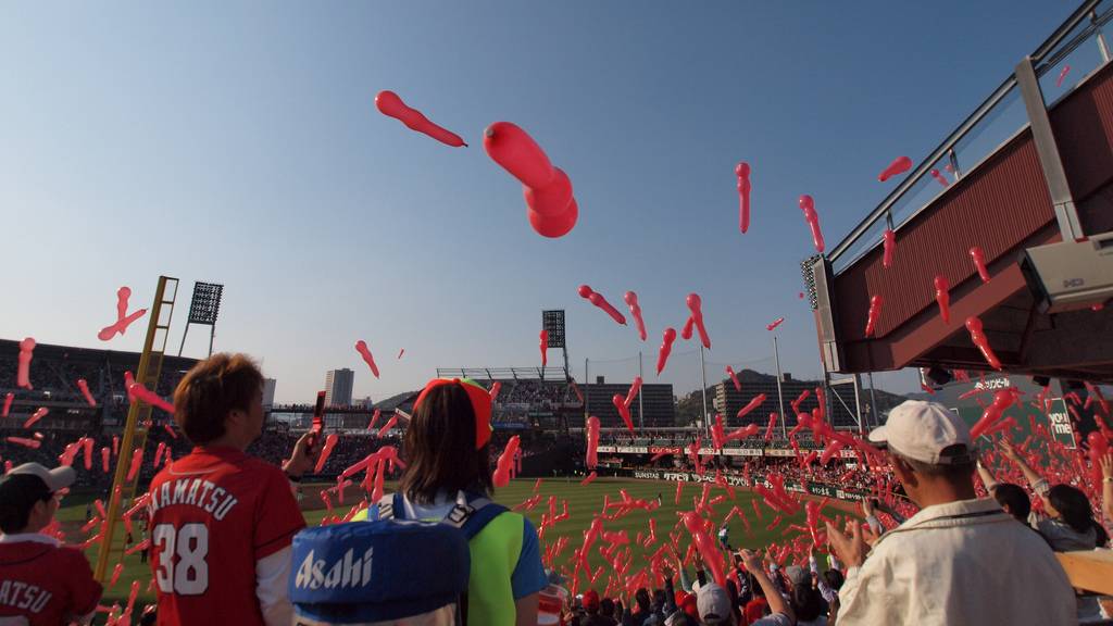 野球を身近に感じる場所 赤ヘル軍団の本拠地 マツダスタジアム の魅力とは Triipnow