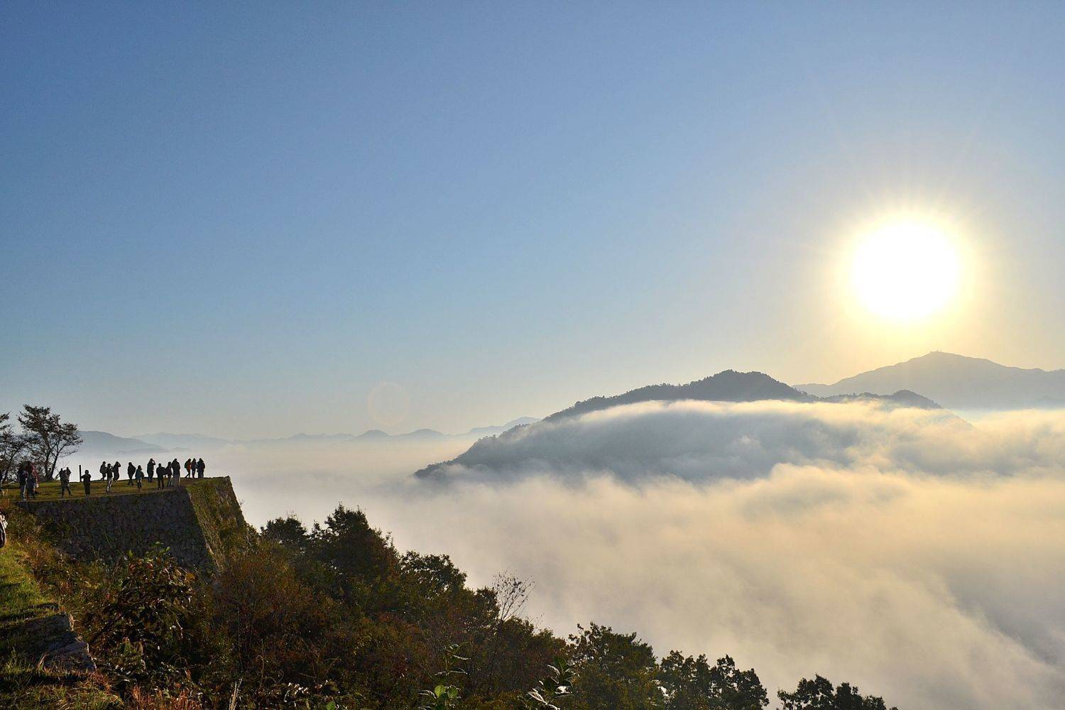 竹田城跡で雲海を見るためのポイントまとめ 季節限定の絶景 Triipnow