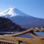 富士山をバックに冬の花火が打ち上がる！河口湖冬花火を見に行こう！