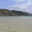 三日月型の透明感抜群のビーチ！与那国島の人気スポット「比川浜」で遊ぶ